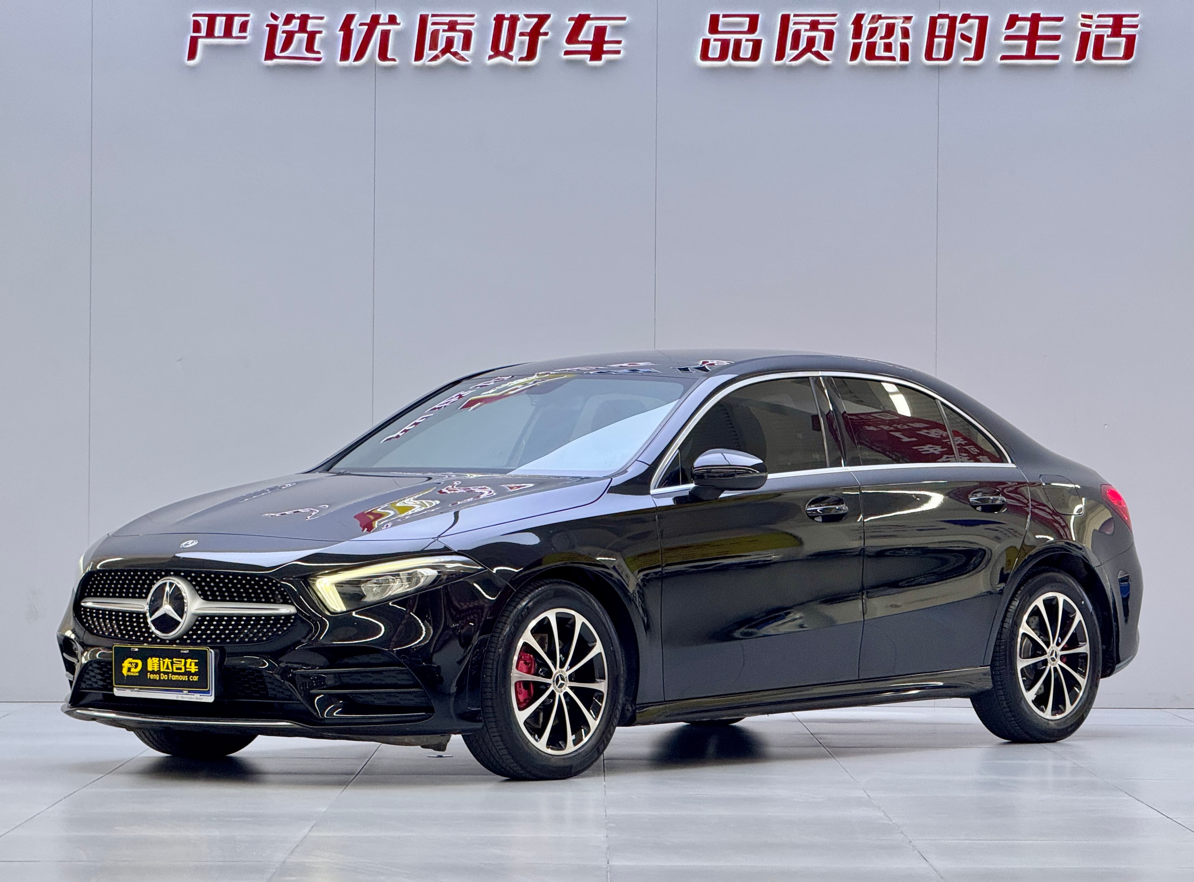 Mercedes-Benz 2020 Mercedes-Benz A 200 L Sport Sedan 2019 — photo 1